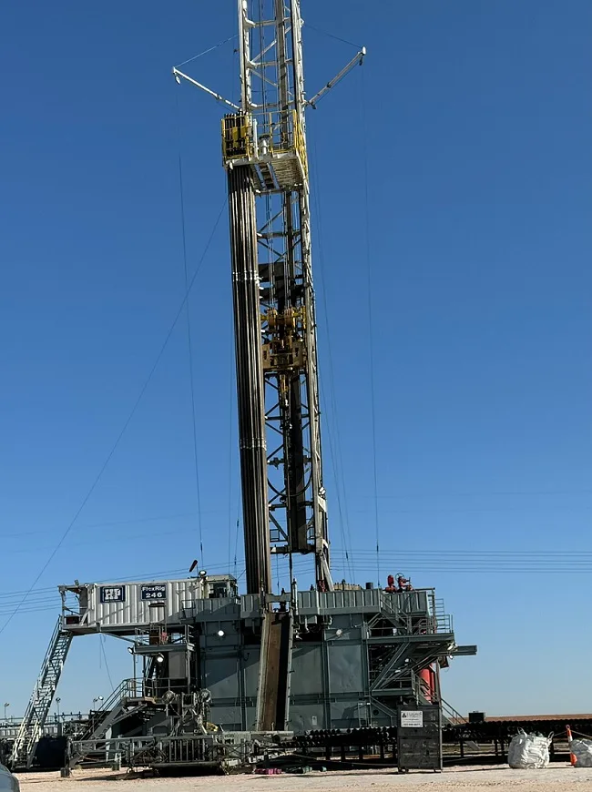 Drilling rig photo 1 of 11