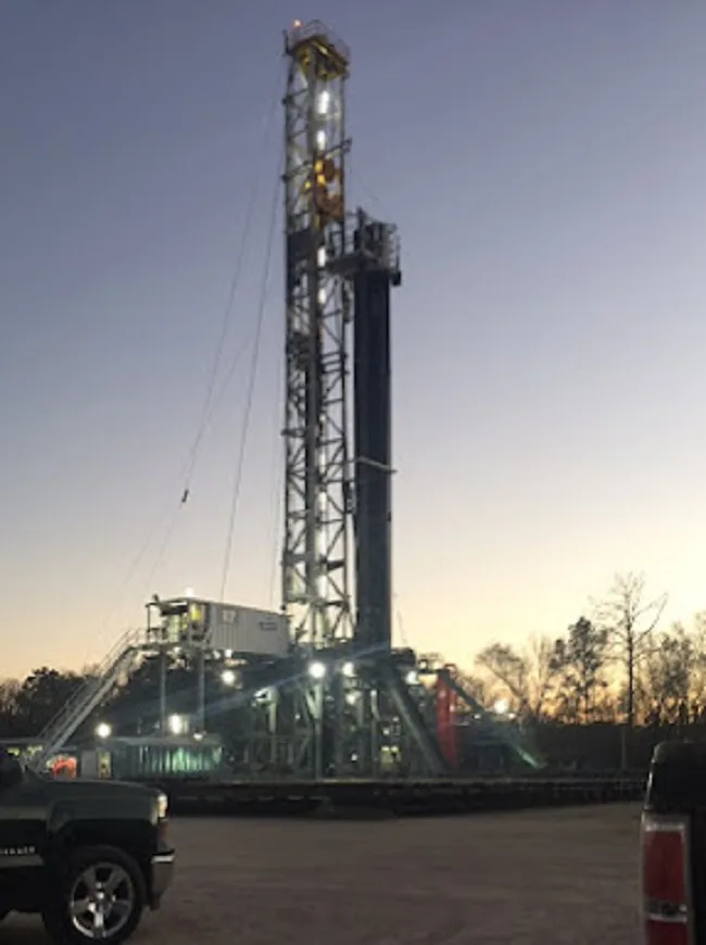 Drilling rig photo 11 of 11