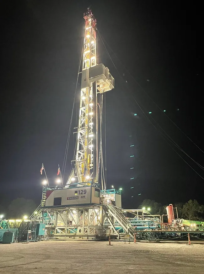 Drilling rig photo 3 of 11