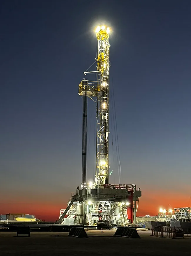 Drilling rig photo 7 of 11